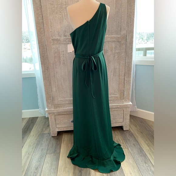 NWT David’s Bridal one shoulder ruffle pine green full length dress! - Picture 2 of 7